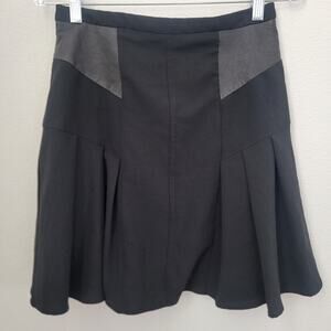 Nanette Lepore Sz 4 Pleated Skirt Made in USA Leather Lining Lined Dark Academia